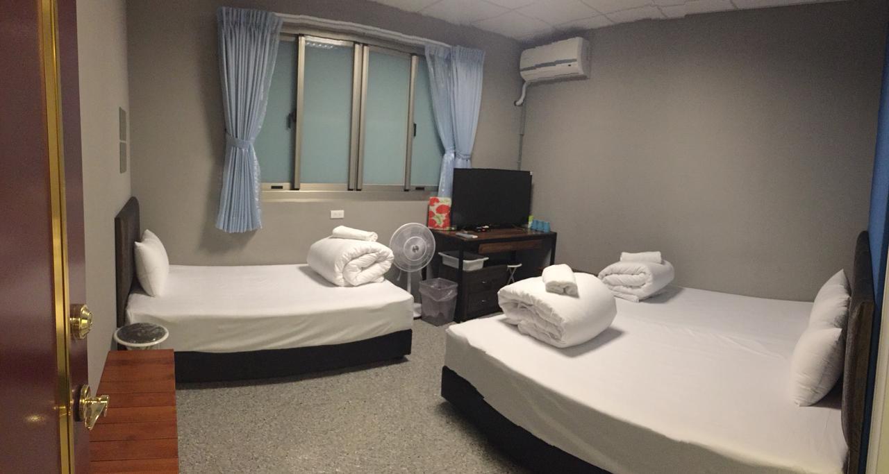 Zhu Feng Hotel Zhunan Экстерьер фото